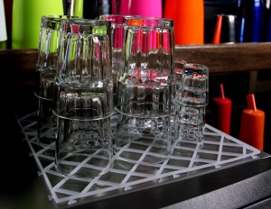 Interlocking Bar Shelf Glass Mats for UK Pubs and Bars - Fast UK Delivery!